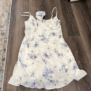 Abercrombie and Fitch dress size Medium Petite with matching scrunchie